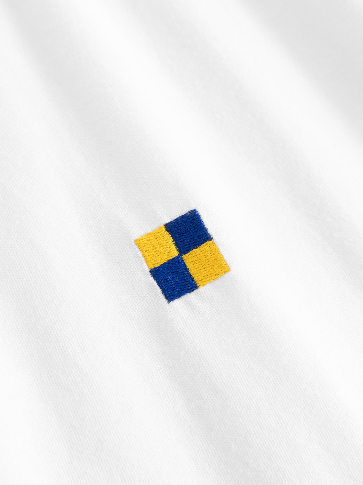 T-shirt vit flagga