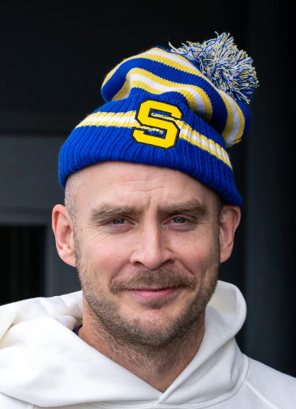 Stickad mössa S blå gul vit